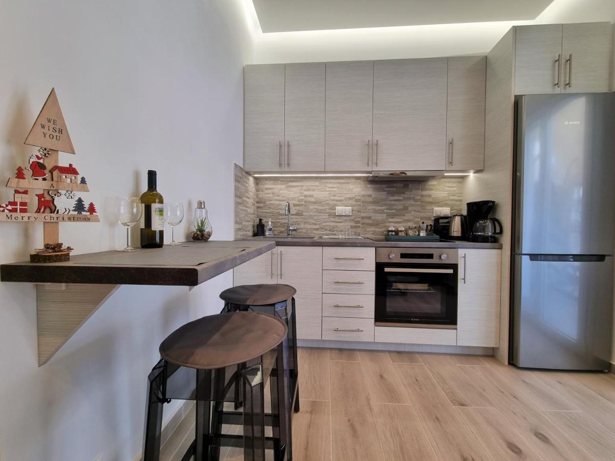Wow Penthouse Boutique In The Heart Of Historical Center Apartment เอเธนส์ ภายนอก รูปภาพ